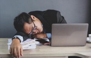 Waspada! Inilah Kebiasan Kecil Yang Bisa Menyebabkan Insomia